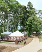 里山で楽しむグランピング