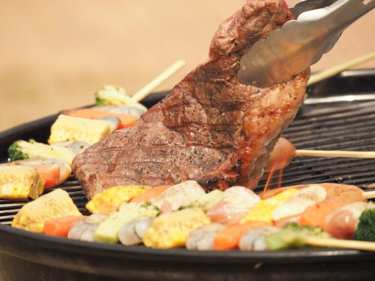 【食事】グランピングは「なぜBBQが主役」なの？食べるだけではない、“食のアクティビティ”